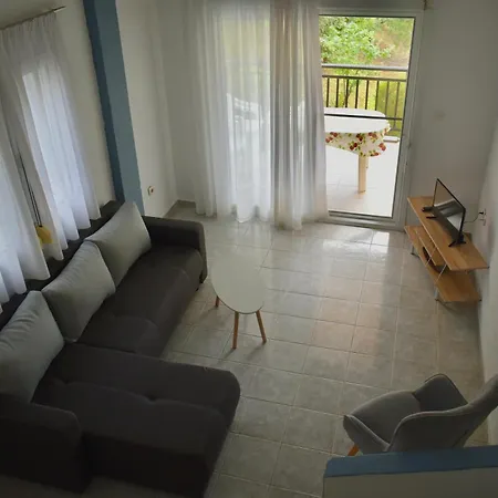 Elegant Maisonettes Elena Apartment