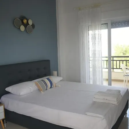 Elegant Maisonettes Elena *