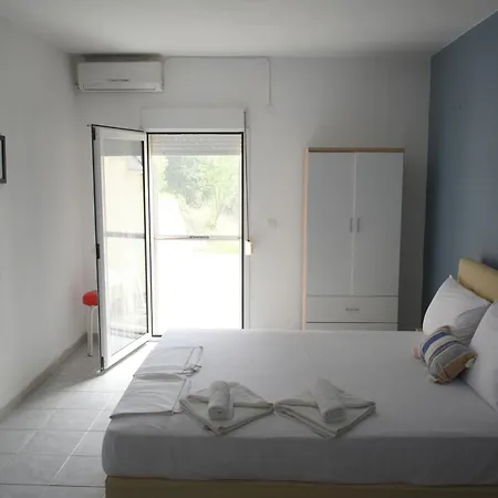 Apartment Elegant Maisonettes Elena *