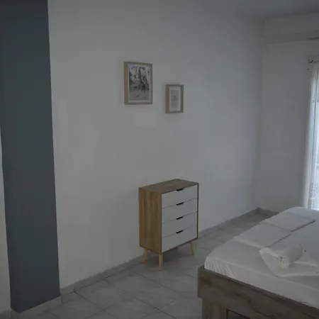 Elegant Maisonettes Elena *
