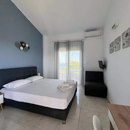 Elegant Maisonettes Elena *