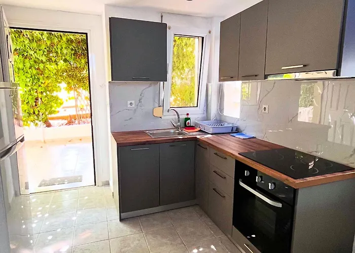 Elegant Maisonettes Elena 公寓