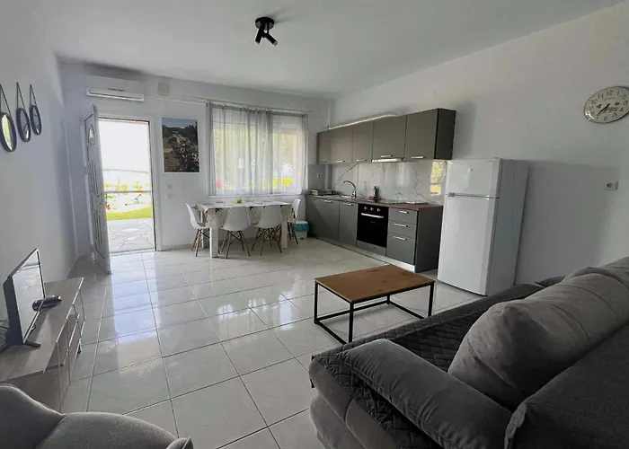 Elegant Maisonettes Elena *